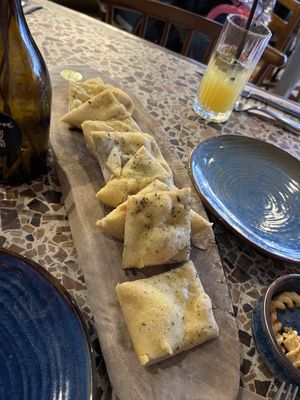 Vegan Garlic Bread 🥖 🧄  at Zizzi - Queensferry St in Edinburgh