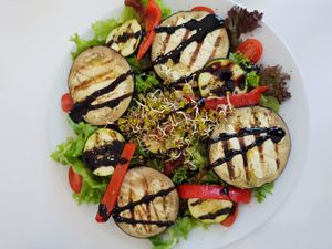 Balsamic glazed eggplant, zucchini and bellpepper salad at Minka Cafe in Gliwice