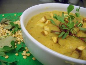 pea soup with smoked tofu at Vegancja in Plock