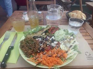 A mixed plate (really good!) at B12 in Toulouse