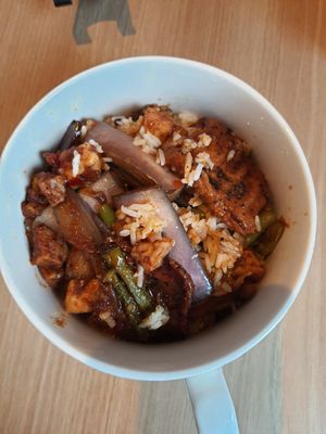 今天打包的什菜饭，晚餐吃到好饱。 at 3 Dishes Rice 三样菜饭 - Bugis in Central Singapore