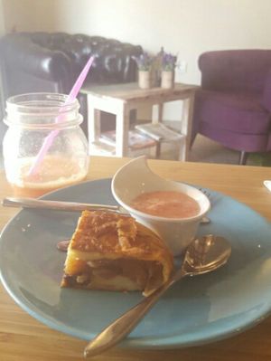 homemade apple pie and icecreamr at Eco Eco in Tenerife