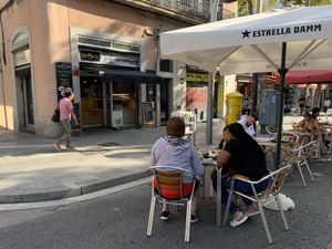 Entrance accessible by wheelchair ♿️   at Crois-Sants in Barcelona