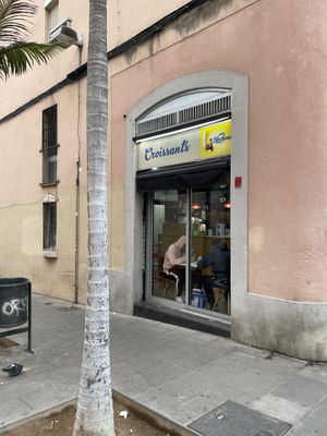 Entrance  at Crois-Sants in Barcelona