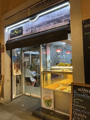 Entrance  at Crois-Sants in Barcelona