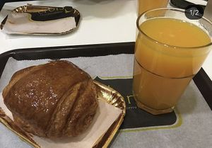 Vegan breakfast  at Crois-Sants in Barcelona