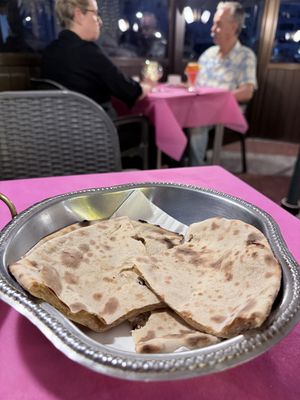 Peshwari roti  at Dayana in Gran Canaria