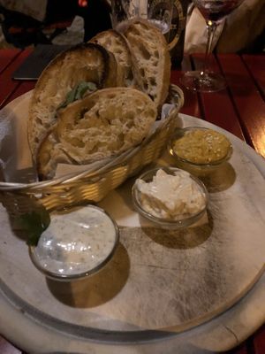 Ciabatta ahoi starter at Steffenhagen in Dresden
