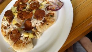 Pizza hawaiana  at Sana in Celaya