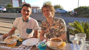 Spaghetti pommodori, bean chilli and rice at O Forno in Calheta