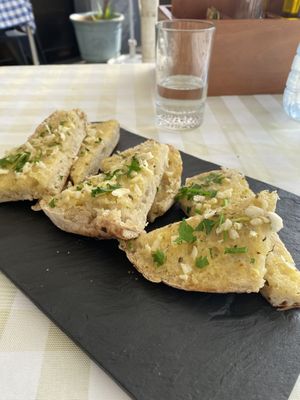 bolo do caco  at O Forno in Calheta