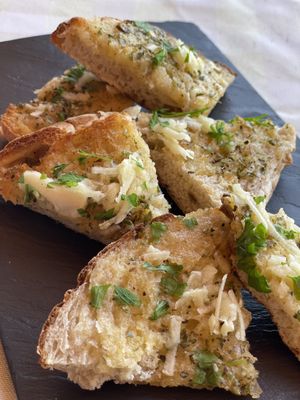 Vegan garlic bread  at O Forno in Calheta
