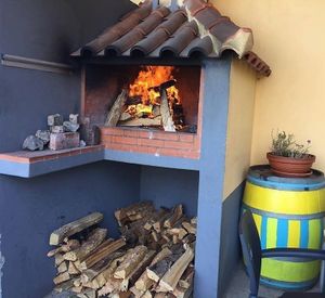 Outside area at O Forno in Calheta