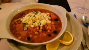 Marokkanische Taijine, sehr lecker (vegan). at O Forno in Calheta