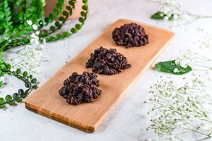Raw Cranberry Cookies at Vegano Hooligano - Mala in Odessa