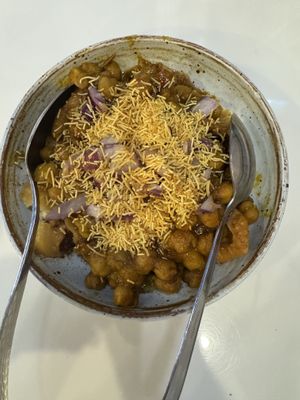 Samosa Chaat - Vegan (no yogurt or dairy based chutney )  at Doaba Sweets and Restaurant in Brampton