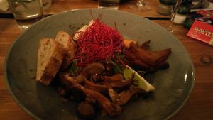 salad with mushrooms extra at Souls in Copenhagen