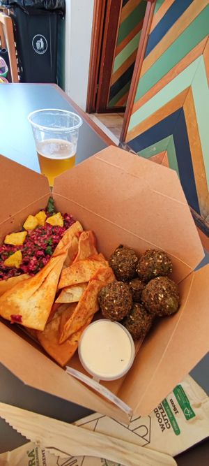 Meal Box with Falafel and tahini dip, tabouleh and pita chips (10,50€) at FalafeLand in Santorini