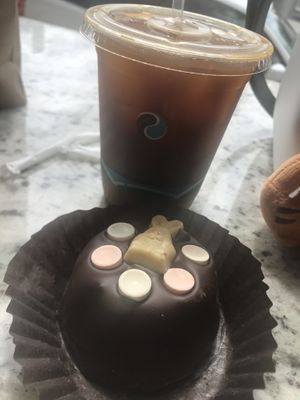 Kyoto cold brew with GonePie White Rabbit Brownie at Coffee Lab Roasters in Tarrytown