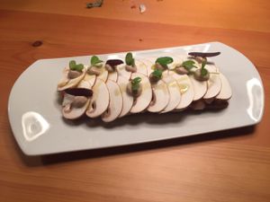 Coca de portobello con crema de coliflor y tofu ahumado at El Maderal in Barcelona