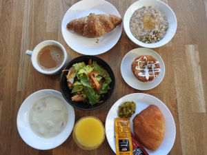 Saturday brunch, vegan at Cafe & Bakery Mimosa in Tampere