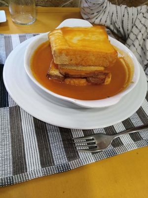 Francesinha Vegan at Escondidinho in Mafra