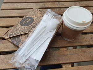 Compostable packaging at Kupfert & Kim - Spadina in Toronto