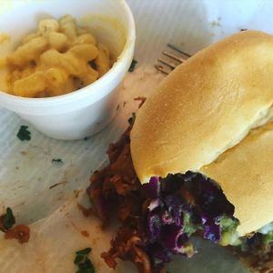 BBQ Pulled "Pork" (Jackfruit) and a side of Mac&Cheese at Paisley Vegan Kitchen in Cocoa