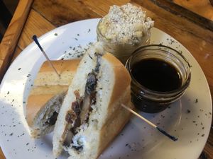 French dip with mac’n’cheese at Paisley Vegan Kitchen in Cocoa