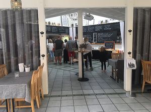 order food indoor at Slottspaviljongen in Mariefred