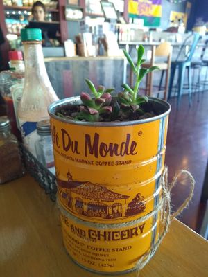 Cute table decor at Krimsey's Cajun Kitchen in North Hollywood