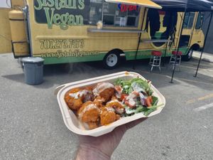 Buffalo cauliflower mmmmm at Sistah's Vegan in Eureka