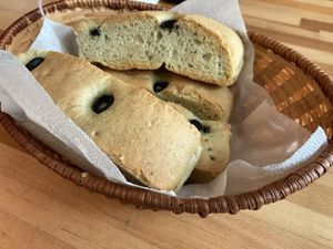Bread with olive oil and balsamic vinegar for dipping at Le Jardin du Petit Prince in Taichung