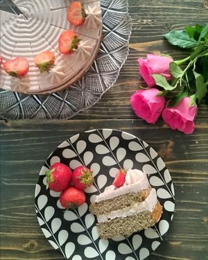 Vanilla cake with strawberry cream at MoMo Veg Cafe  in Prague