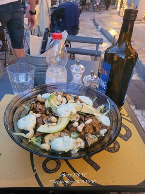 Marrachesh Salad 🥗 massive 😋 at FUD in Palermo