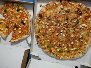 margherita + 4 sery at Vege Pizza in Poznan