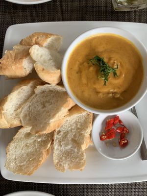 Wedding dip at Chamkar - National Rd in Siem Reap