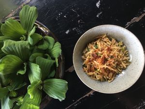 Stir fired noodles at Chamkar - National Rd in Siem Reap