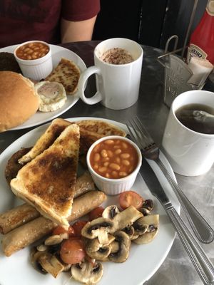 Full Scottish breakfast at Breakfast Brunch and Lunch in Edinburgh