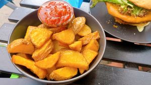 potato wedges  at Universum in Hannover