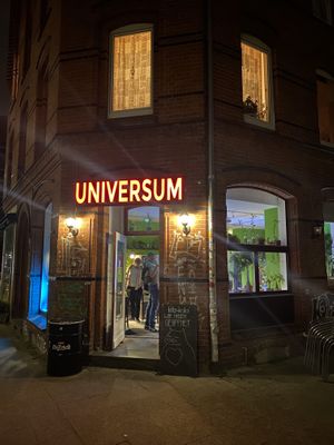 Parallel zur Limmer-Straße, seit fast 20 Jahren vegan  at Universum in Hannover