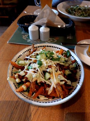 Loaded sweet potato fries / Załadowane fryty z batata at Zielona in Lodz