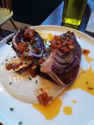 Cabbage with chili tahini and tomato at WILD in Antwerpen