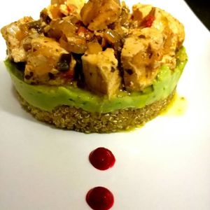 Tartar de Quinoa, Aguacate y Tofu marinado at Al-Laurel in Granada