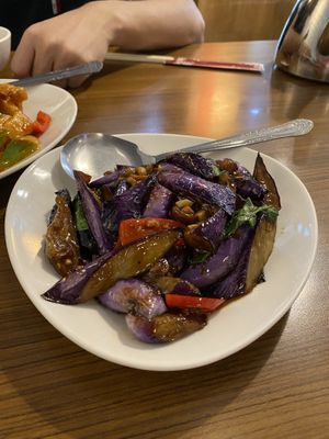 Egg plant with basil at Hui Tien Vegetarian in Taipei
