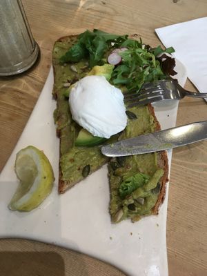 Avocado toast with poached egg at Le Pain Quotidien - Les Halles in Paris