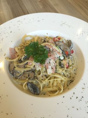 Bacon cream pasta - really good at Saute in Central Singapore