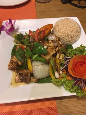 Fried garlic with black pepper at Piccolo Thai Food & Wine in Isola Del Giglio