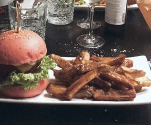 Pink burger + patate  at Interno TRE in Reggio Emilia