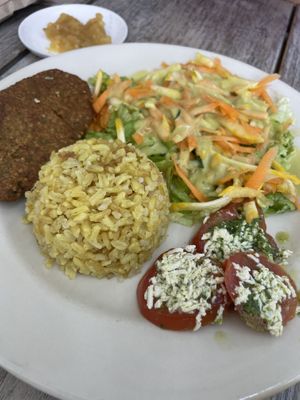The tomato with pesto and tofu was heavenly 😍🤤  at Veggie Life in Medellin